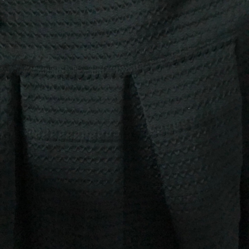 Black Poof Skirt (XS) - Picture 2 of 3